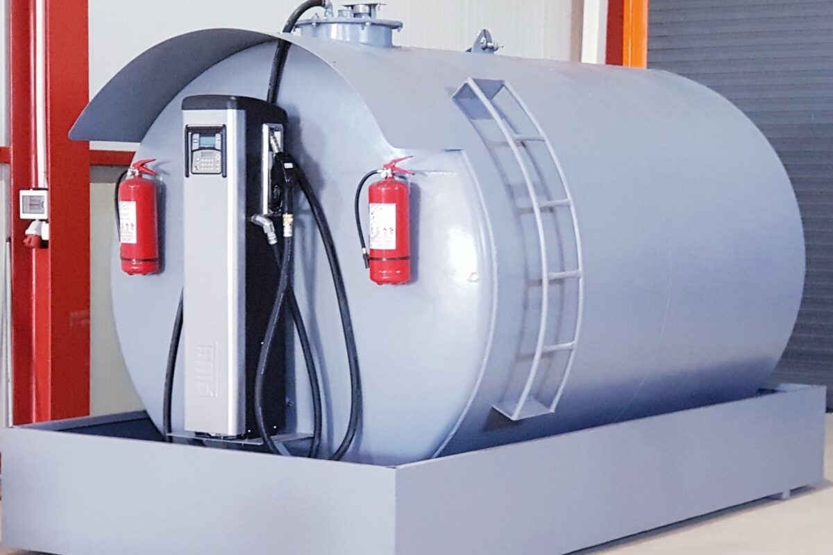 ABOVEGROUND WITH PUMP AND CONTAINMENT BASIN